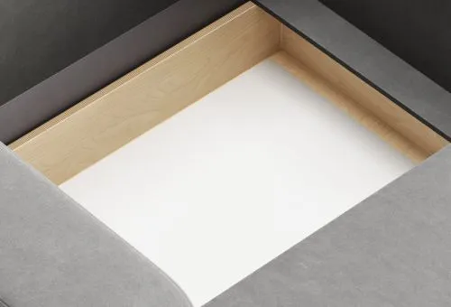 <b>Фанера и массив дерева</b> в основе каркаса и бельевого ящика